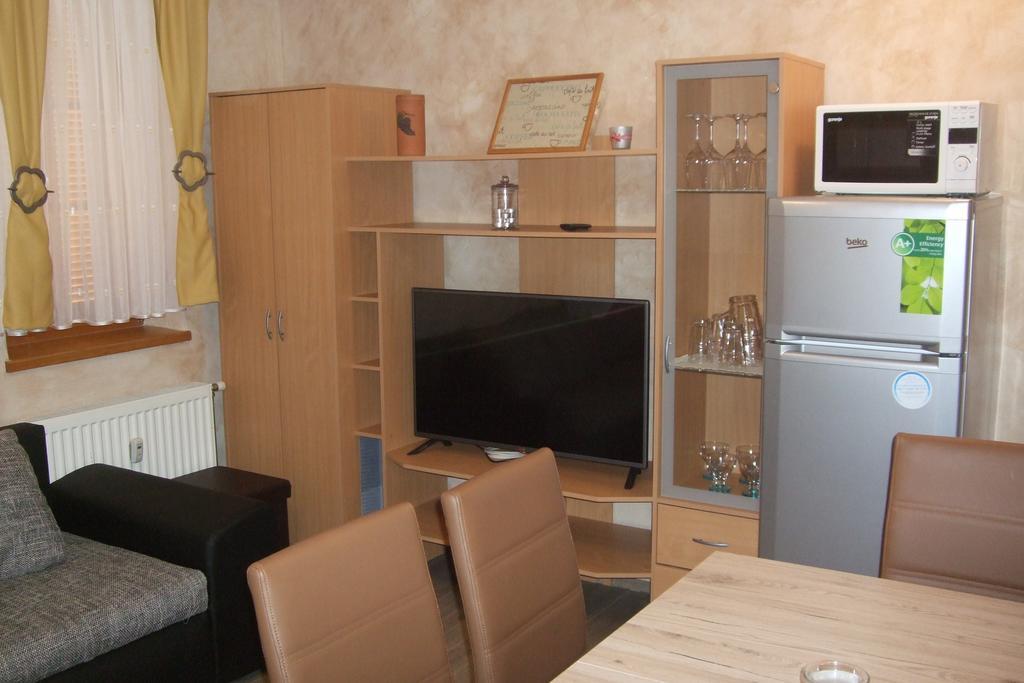Apartment Borovnica Moravske Toplice Room photo